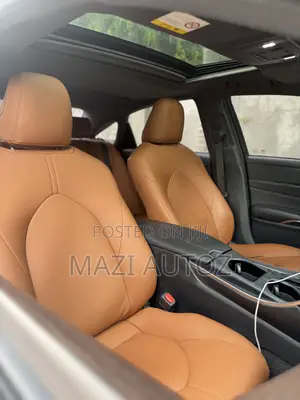 Toyota Avalon XSE 2020