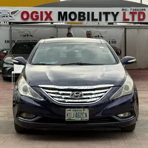 Hyundai Sonata Limited 2012 Blue