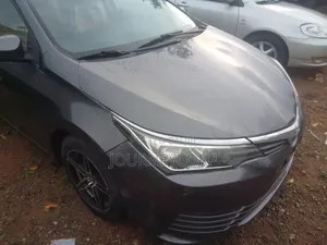 Toyota Corolla LE (1.8L) 2019