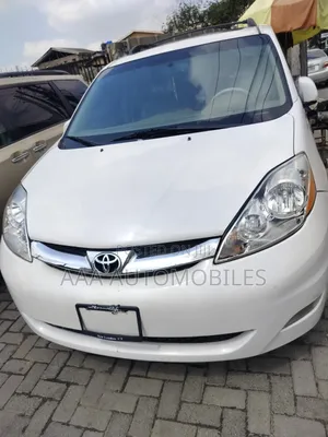 Toyota Sienna XLE 2007 White