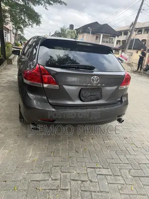 Toyota Venza V6 AWD 2010 Gray