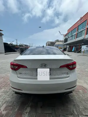 Hyundai Sonata Limited Sedan ta 2015