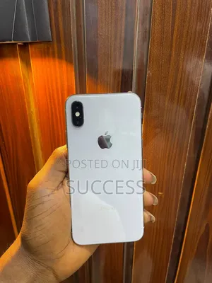 Apple iPhone X 64GB Silver