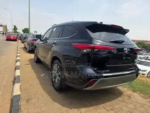 Toyota Highlander Platinum 2021 Black