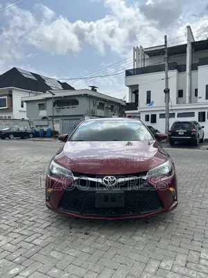 2017 Toyota Camry XSE Sedan (3.5L V6)
