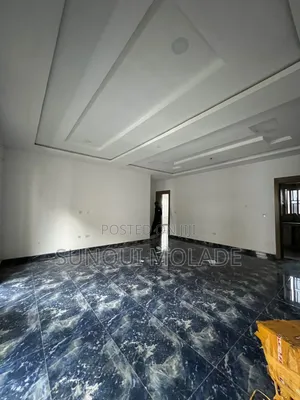 2 Bedroom Apartment + BQ for Rent a Ilaje, Ajah