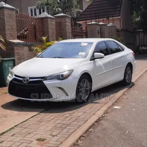 Toyota Camry 2016 Fari - Tsabta Kai Tsaye Daga Waje