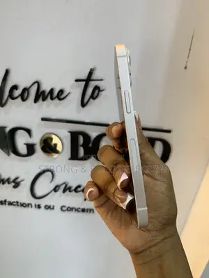 Apple iPhone 14 256GB Pink (Amurka An Yi Amfani Da Shi)