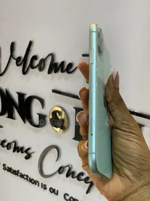 Apple iPhone 11 64GB Kore