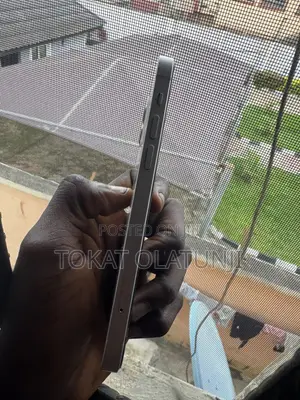 Apple iPhone 12 64GB Fari
