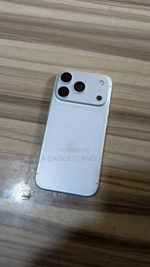 Apple iPhone 17 Pro 512GB Silver