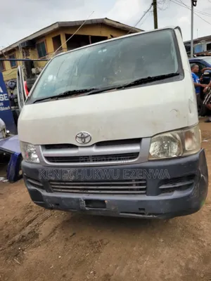 Toyota HiAce 2005 Mai Amfani Da Man Fetur - Waje