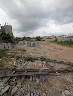 Filin Zama don Siyarwa a Olusoji Oluyole
