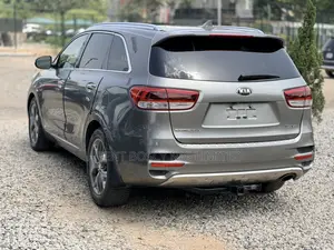 Kia Sorento 4dr SUV 2016 - Kai Tsaye Daga Belgium
