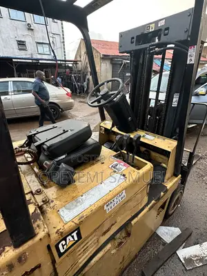 Caterpillar T40D SA Forklift - 2.5 Ton