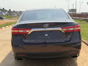 2013 Toyota Avalon XLE Premium Sedan Beige