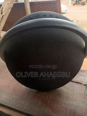 Harman Kardon Onyx Studio 8 Mai Saurare
