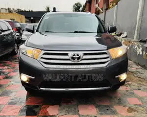 Toyota Highlander Limited 2010 Grey