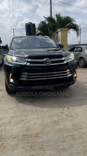 Toyota Highlander XLE 2018 4x2 V6 Baki