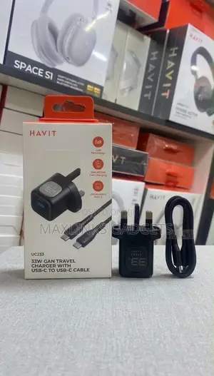Havit UC233 33W GaN Cajin Balaguro Tare da USB-C Cable