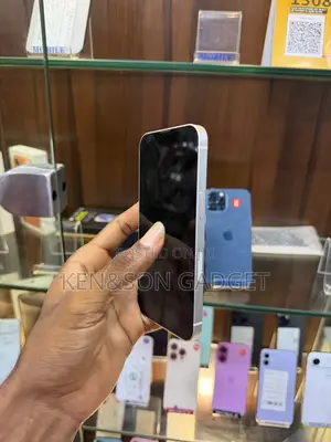 Apple iPhone 13 128GB White