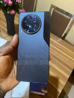 Tecno Camon 30 256GB Baki