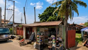 Filin Dama Don Siyarwa a Akoka, Yaba