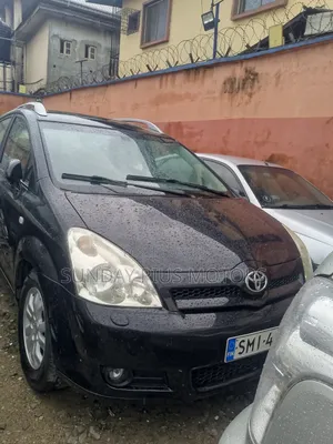 2005 Toyota Corolla Verso 1.8 VVT-i Luna Automatic