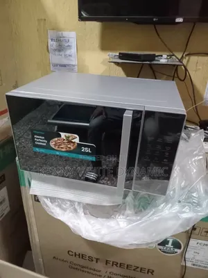 Hisense Microwave 25L Digital