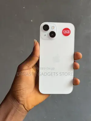 Apple iPhone 15 128GB White