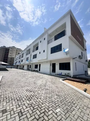 4-Bedroom Duplex a Rent a Old Ikoyi da Pool, Gym, Elevator