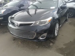 2014 Toyota Avalon Limited Sedan - Black