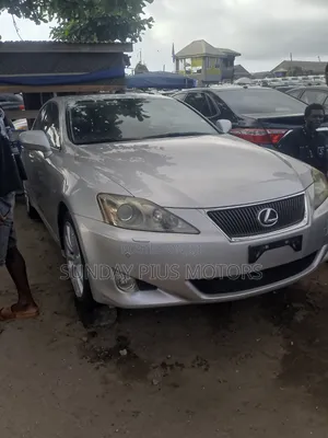 Lexus IS 250 2009 Launin Azurfa