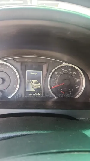 Toyota Camry SE 2016 2.5L Fari