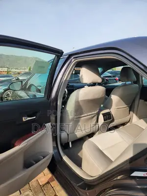 Toyota Camry XLE Sedan 2014
