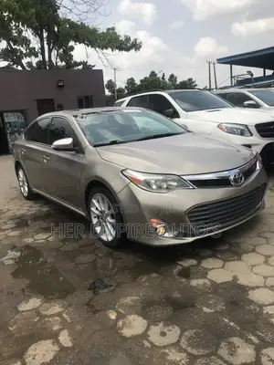 Toyota Avalon Limited 2014 Gold