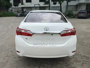 Toyota Corolla 2017 Farar Hada
