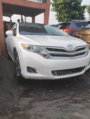 Toyota Venza Limited 2012 Fari