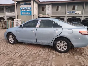 2008 Toyota Camry LE 2.4L Sedan - Blue
