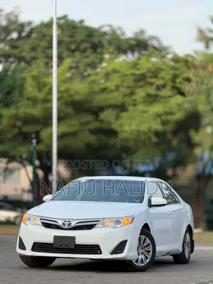 Toyota Camry 2013 Fari