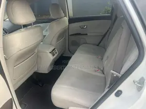 Toyota Venza 2010 White
