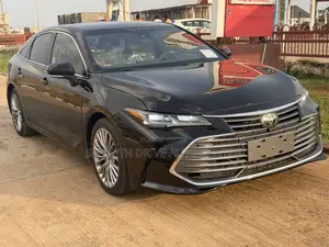 Toyota Avalon Limited FWD Sedan (3.5L V6) 2019