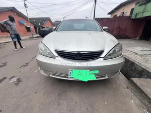 2003 Toyota Camry LE Sedan (2.4L) - Azurfa