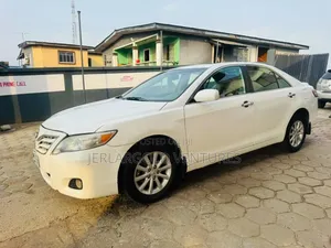 2011 Toyota Camry XLE V6 Sedan