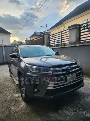 Toyota Highlander 2016 - Wadda Aka Yi a Najeriya