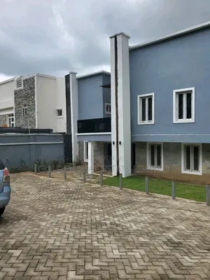5-Bedroom Luxury Duplex da Pool a Asokoro Main, Abuja