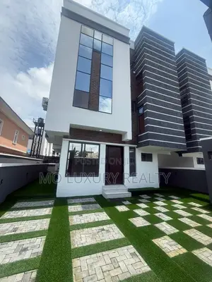 4 Bedroom Semi-Detached Duplex da BQ a Lekki Phase 1
