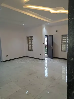 Gidan Kwalta 3 Bedroom don Sawa a Arowojobe, Mende