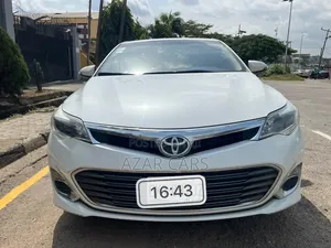 2015 Toyota Avalon XLE Premium Sedan