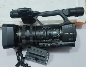 Sony HXR-NX5 NXCAM Video Camera